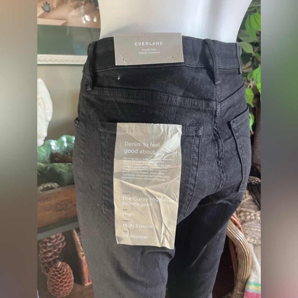 Everlane Highrise. Black Jeans